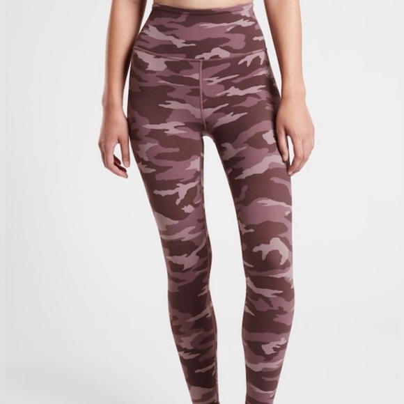 NWOT Athleta Elation Camo 7/8 Tight In Flora Mauve Size Medium Tall. - Picture 1 of 10